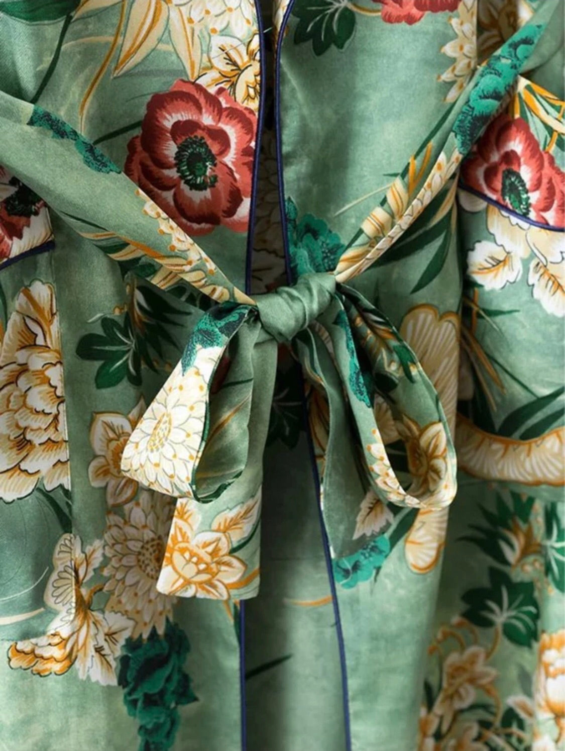 JAPANESE STYLE KIMONO