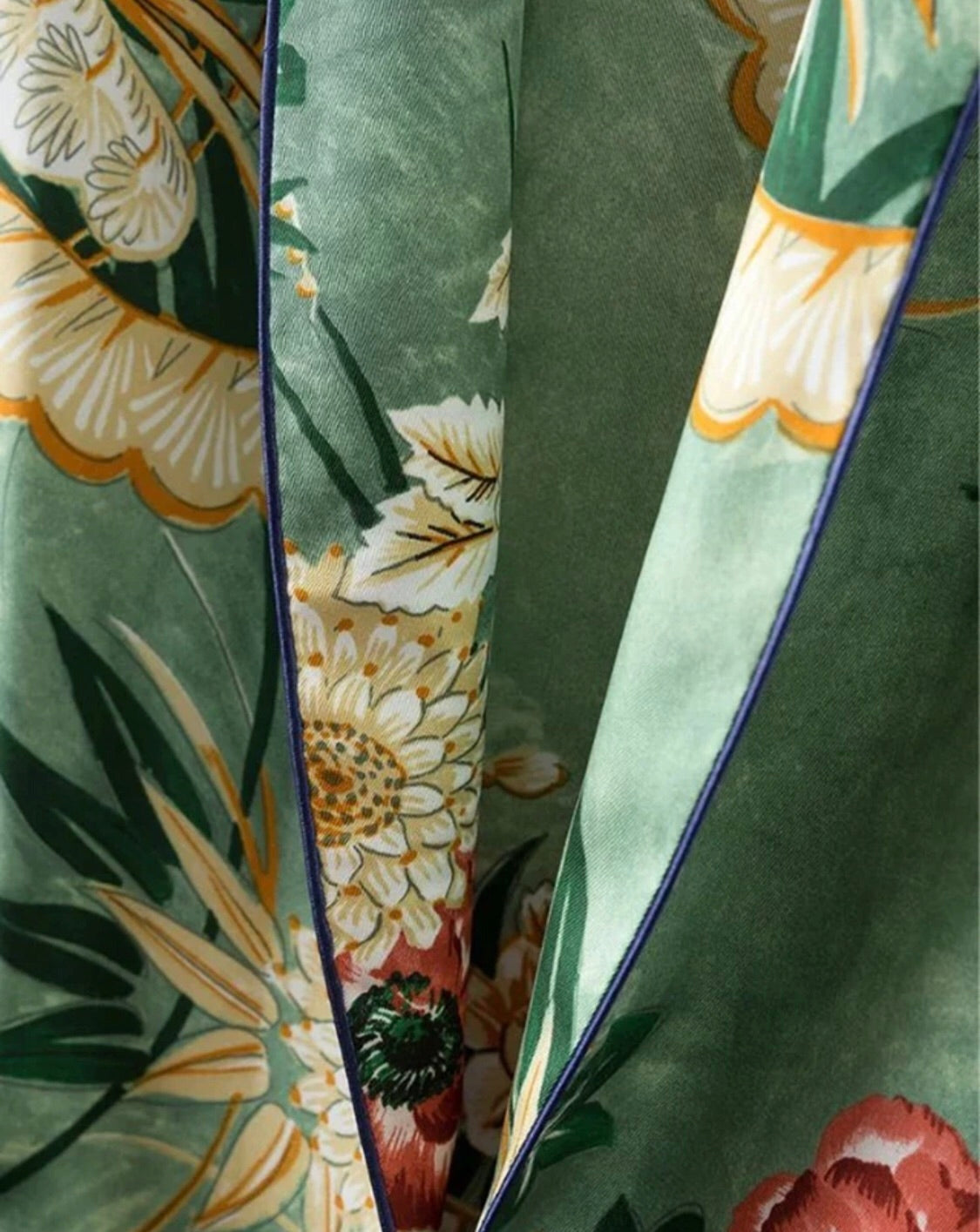 JAPANESE STYLE KIMONO