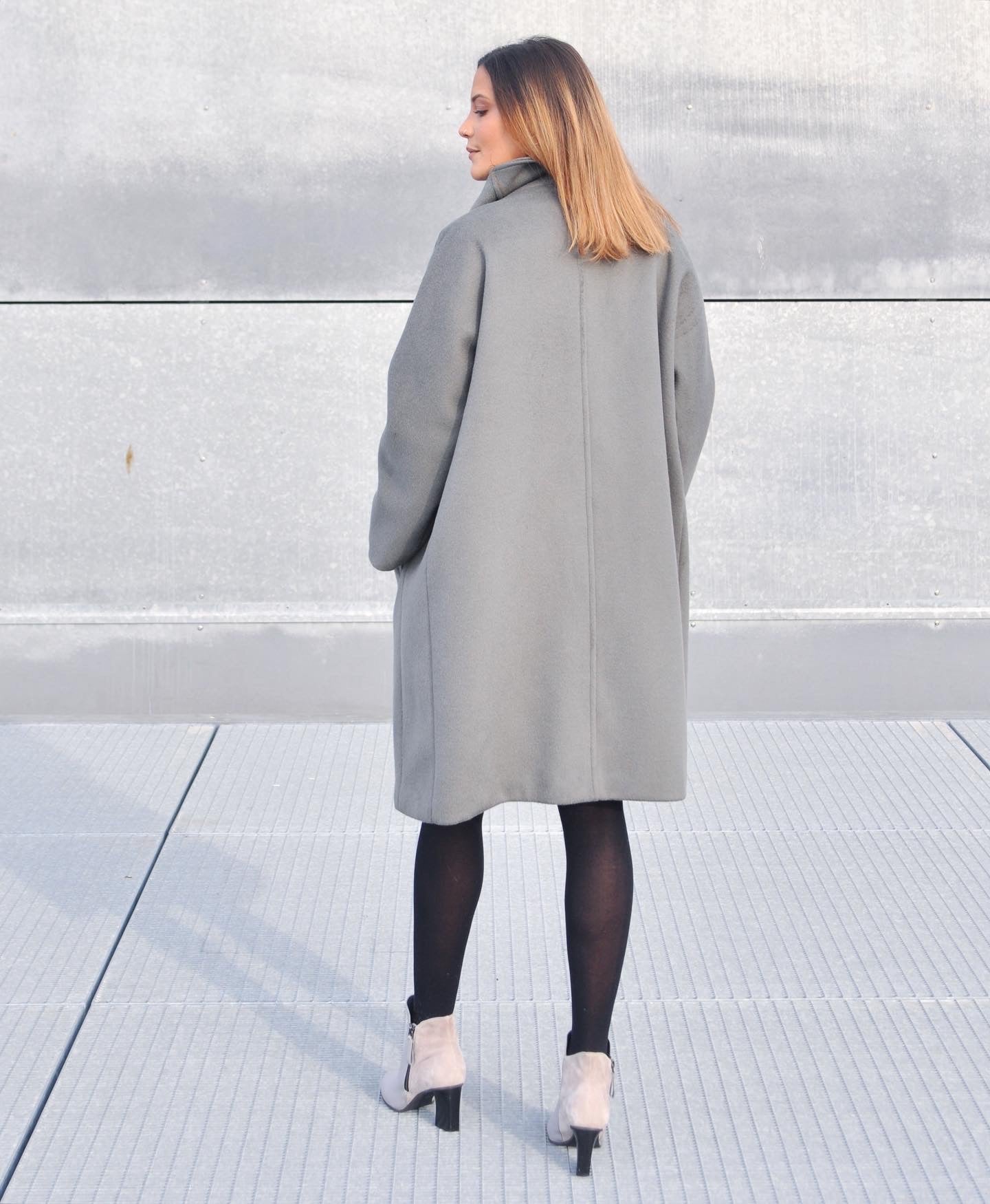 KAKI BUTTON UP WOOL COAT